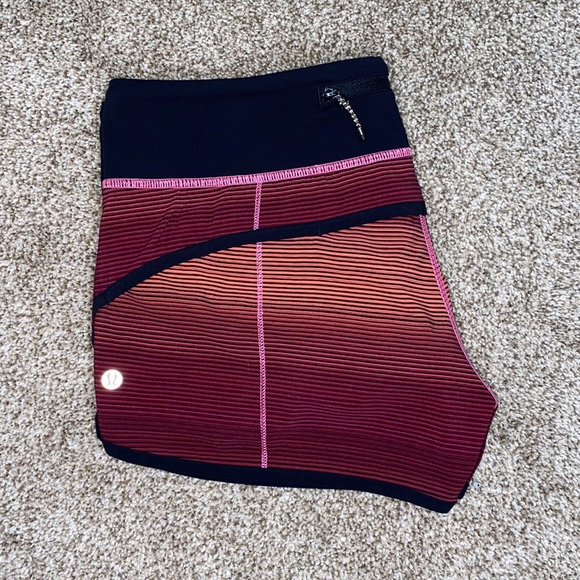 Lululemon Speed Shorts - Picture 4 of 6